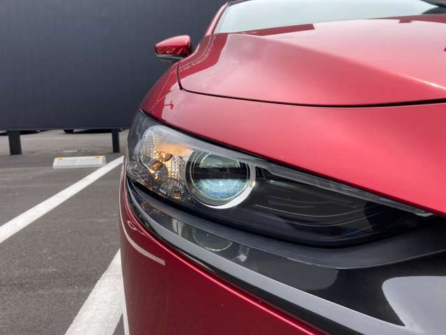MAZDA3 ファストバックテールランプ 上位モデル 点灯確認済み