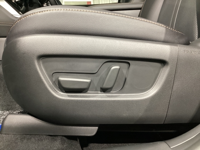 MG RV8 助手席足元パネル　中古品 MAZDA】CX-80 DT XDドライブ エディション｜マツダ中古車検索サイト