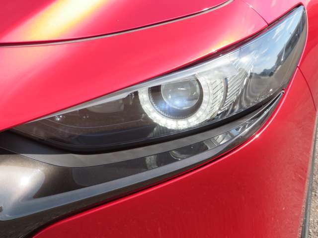 マツダ3 MAZDA3 右ヘッドライト中古LED