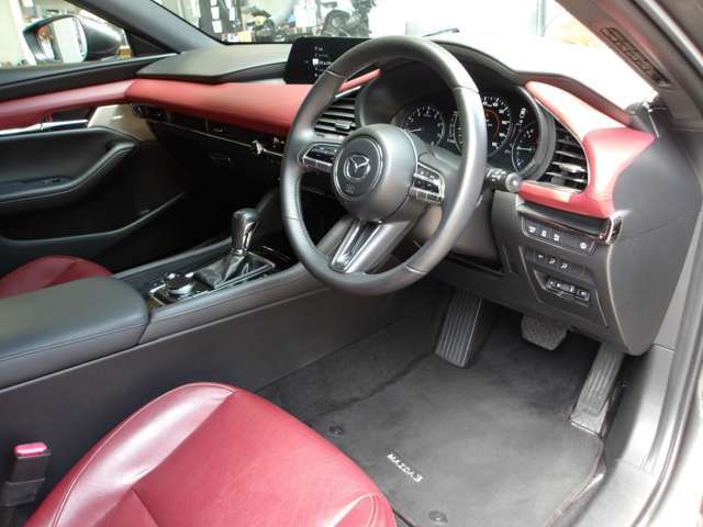 MAZDA】MAZDA3 Fバック 20Sバーガンディセレクション｜マツダ中古車 