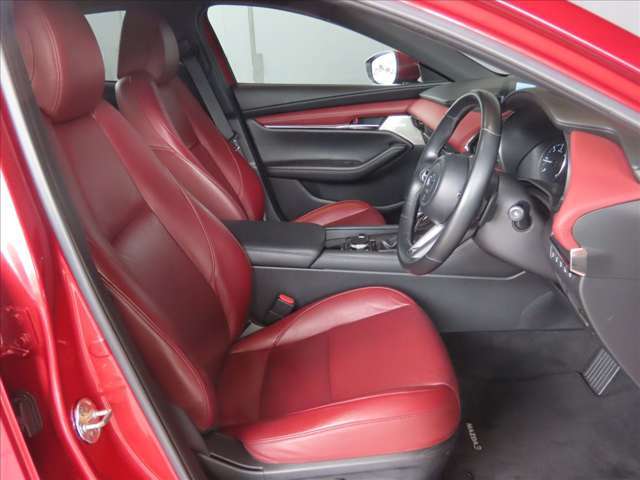 MAZDA】MAZDA3 FバックDT XDバーガンディセレクション｜マツダ中古車