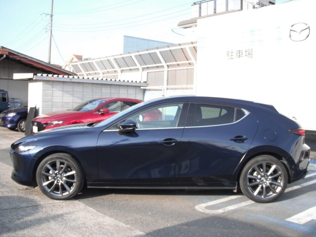 MAZDA】MAZDA3 ファストバック 15Sツーリング｜マツダ中古車検索サイト「Mazda U-car Search」